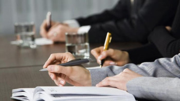 Фотография к новости: ҚР президентінің көмекшісі азаматтарды қабылдады