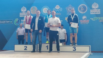 Фотография к новости: Шығысқазақстандық зілтеміршілер Спартакиада жүлдесін жеңіп алды