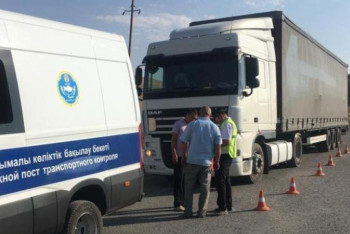 Фотография к новости: Түркістан облысында жүк көліктеріне тексеріс жүргізілуде