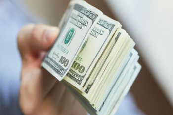 Фотография к новости: Биржада доллар бағамы өсіп барады