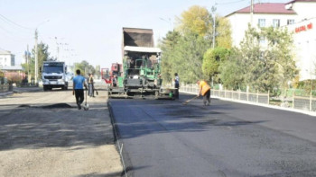 Фотография к новости: Шығыс Қазақстанда жол мен коммуналдық жүйелер жөнделеді