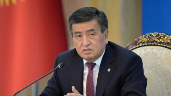 Фотография к новости: Жээнбеков: Атамбаев қарсылық көрсетіп Конституция мен заңды өрескел бұзды