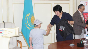 Фотография к новости: Ақтөбеде «Мектепке жол» акциясы басталды