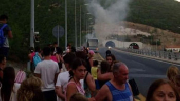 Фотография к новости: Грекияда туристік автобус өртеніп кетті