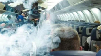 Фотография к новости: Ұшақта темекі шеккендерге қомақты айыппұл салынады 