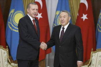 Фотография к новости: ﻿Елбасы мен Түркия президенті бір-бірін Құрбан айт мерекесімен құттықтады 