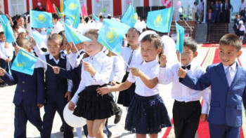 Фотография к новости: Алматыда 32 мың бала мектеп табалдырығын аттайды