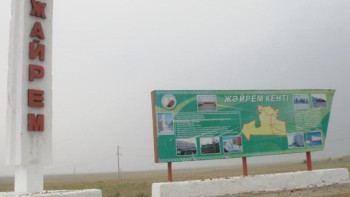 Фотография к новости: Жәйрем кентіндегі оқиғаны реттеу үшін Ерлан Қошанов барды