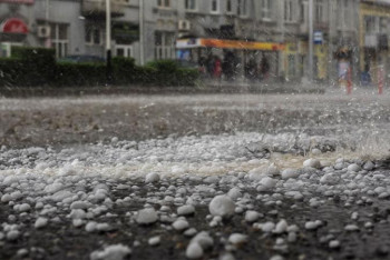 Фотография к новости: Еліміздің бірнеше облысында бұршақ жауып, шаңды дауыл тұрады 