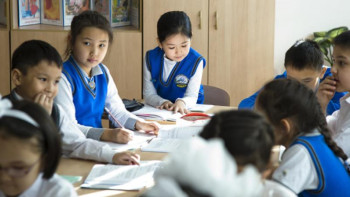 Фотография к новости: Павлодар облысында 1-сыныптар үшін қосымша 100-ден астам сынып ашылмақ