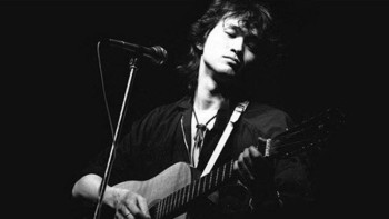 Фотография к новости: ﻿Виктор Цой. Ағаш ұстасы. Пеш жағушы. Музыкант