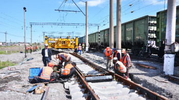 Фотография к новости: Жаз маусымында ﻿430 шақырымнан астам рельс жолы жөнделді