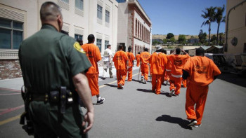 Фотография к новости: Калифорния түрмесінде жаппай төбелес болды