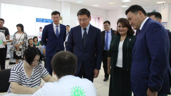 Фотография к новости: Асқар Жұмағалиев Павлодардағы ХҚКО жұмысымен танысты