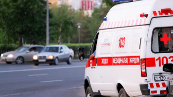 Фотография к новости: Қарағандыда операцияға асығып бара жатқан дәрігерді көлік қақты