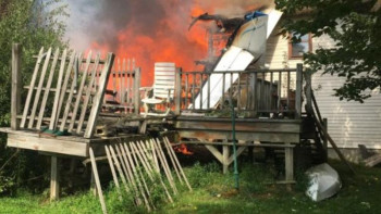 Фотография к новости: АҚШ-та үйдің үстіне ұшақ құлап, бір адам жоғалды 