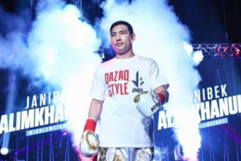 Фотография к новости: Жәнібек Әлімханұлы Боратпен теңеген канадалық қарсыласын нокаутпен жеңді