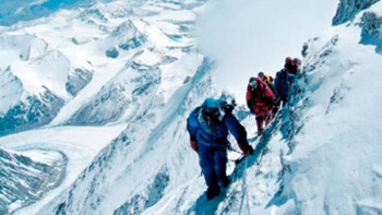 Фотография к новости:  Іле Алатауында із-түзсіз жоғалып кеткен бір топ альпинист іздестіріліп жатыр