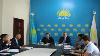 Фотография к новости: Сенатор Шығыс Қазақстан облысының тұрғындарын қабылдады