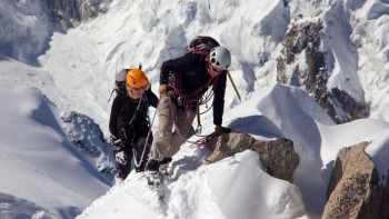 Фотография к новости: Тұрғымбаев жоғалған альпинистердің нақты орнын анықтау қиын екенін айтты