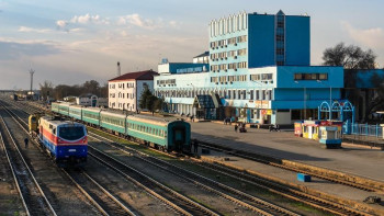 Фотография к новости: Теміржолды кесіп өтпек болған әйелді пойыз басып кетті