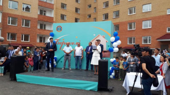 Фотография к новости: «Берекелі баспана» бағдарламасы аясында 298 елордалық үйлі болды