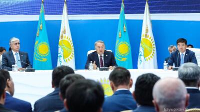 Назарбаев мемлекетке қол жаятындарға: «Жұмыс істеңдер» 