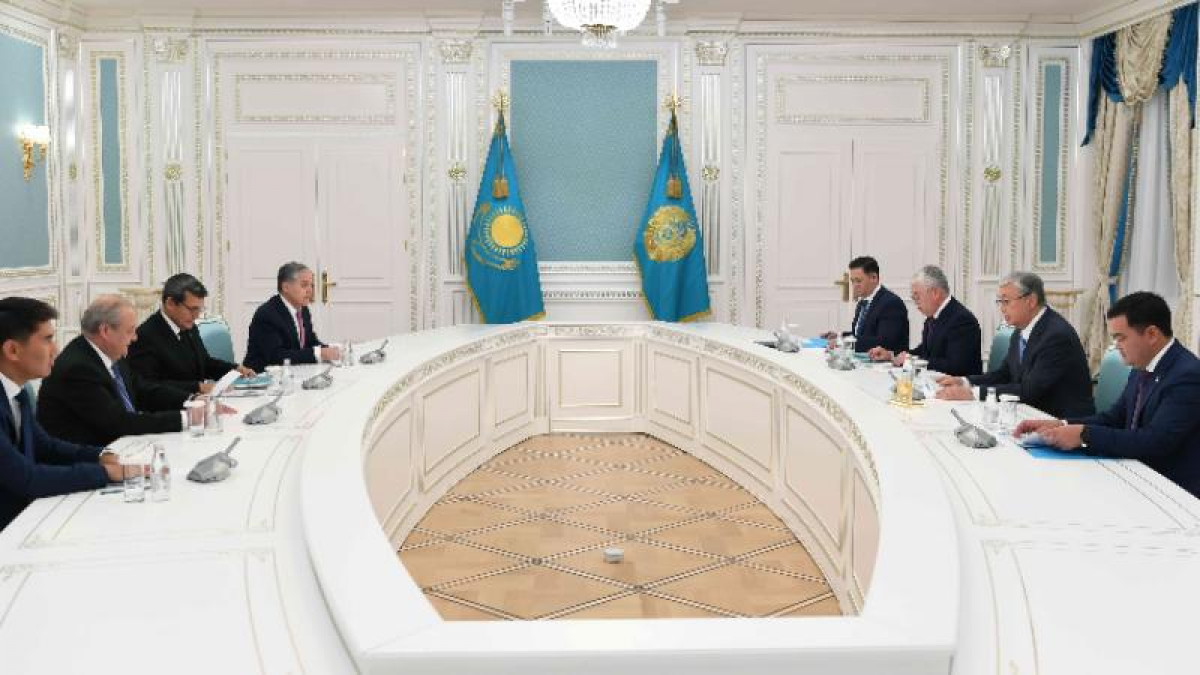 Мемлекет басшысы Орталық Азия мемлекеттерінің сыртқы істер министрлерімен кездесті