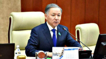 Фотография к новости: Назарбаев Nur Otan фракциясы басшысы қызметіне Нығматулинді ұсынды