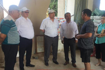 Фотография к новости: Сенаторлар Арыс қаласының тұрғындарымен кездесті