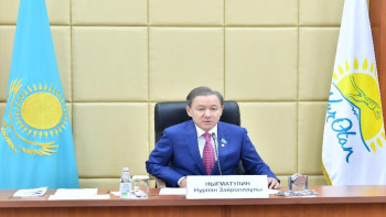 Фотография к новости: Нығматулин: Сайлаушылармен кері байланысты тиімді қамтамасыз ету қажет