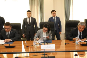 Фотография к новости: Токио-2020 Олимпиада ойындарында ақпараттық қолдау меморандумына қол қойылды