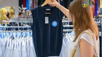 Фотография к новости: Ата-аналарға мектеп формасын алуға 8500 сертификат берілді