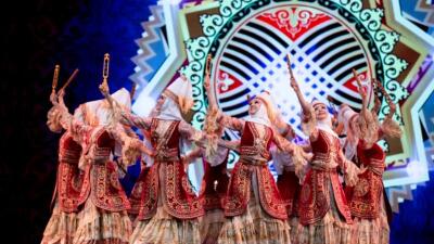 «Астана Балет» Ташкенттегі гастролін қазақ хореографиясының жауһарларымен ашты
