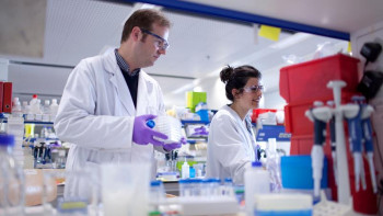 Фотография к новости: Елімізде фармацевтика өндірісі 4 есе ұлғайды 