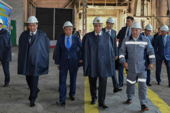 Фотография к новости: Мемлекет басшысы Жезқазған мыс балқыту зауытының жұмысымен танысты