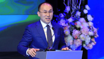 Фотография к новости: Дәурен Абаев блогерлердің өмірімізге ықпалы жайлы айтты