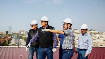 Фотография к новости: Нұрлан Ноғаев өртенген театрды қыс маусымына дейін қалпына келтіруді тапсырды