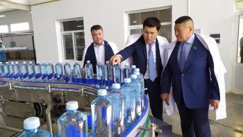 Фотография к новости: Отандық экспортты жоғары салықтан қорғауымыз қажет – Бақытбек Смағұл