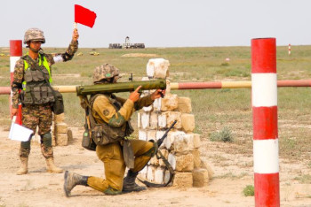 Фотография к новости: Елімізде реактивтік огнеметтермен алғаш рет жауынгерлік атыс өтті