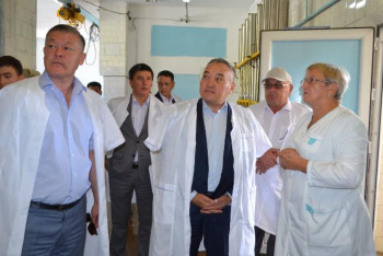 Фотография к новости: Мәжлісмендер аймақ тұрғындарымен кездесті