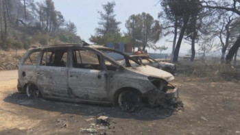 Фотография к новости: Грекияда өрт кесірінен туристер эвакуацияланды