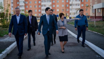 Фотография к новости: Көлгінов мектепке баратын жолдар туралы: «не көлікпен жету, не жаяу бару мүмкін емес»