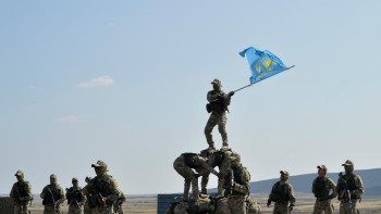 Фотография к новости: Барлаушы – деген шахматтағы гроссмейстр секілді –  әскери қызметкер
