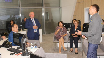 Фотография к новости: Депутаттар Smart Aqkol ахуалдық орталығының жұмысымен танысты