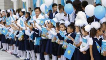 Фотография к новости: Биыл бірінші сыныпқа 405 мыңнан астам бала барады