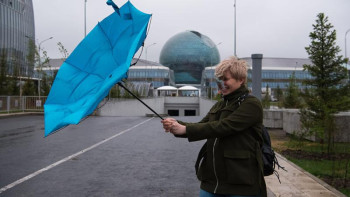 Фотография к новости: Нұр-Сұлтанда бұршақ жауып, дауыл соғады