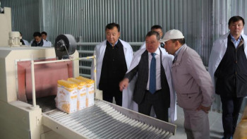 Фотография к новости: Мәжілісмендер Сайрам ауданындағы әлеуметтік маңызы бар нысандарды аралады