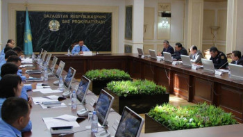 Фотография к новости: Бас көлік прокуратурасында көлік объектілерінің қорғалу мәселесі талқыланды