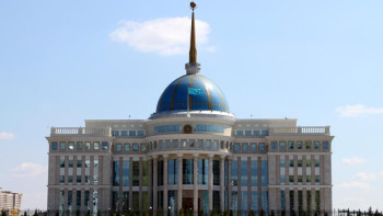 Фотография к новости: Тоқаев Жээнбековті құттықтады